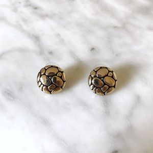 SOLD❌👌 Vintage statement ear studs